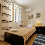Eutuxia House * Corfu (city)