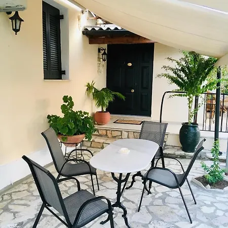 Eutuxia House *