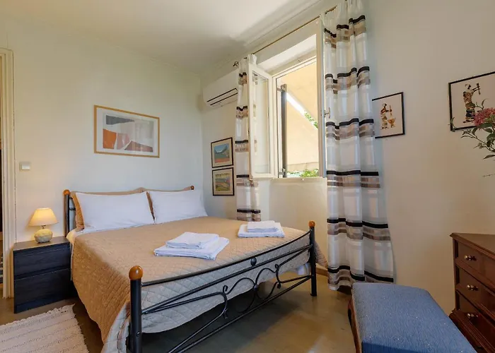 بيت للعطل Eutuxia House