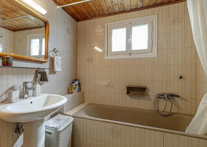 بيت للعطل Eutuxia House