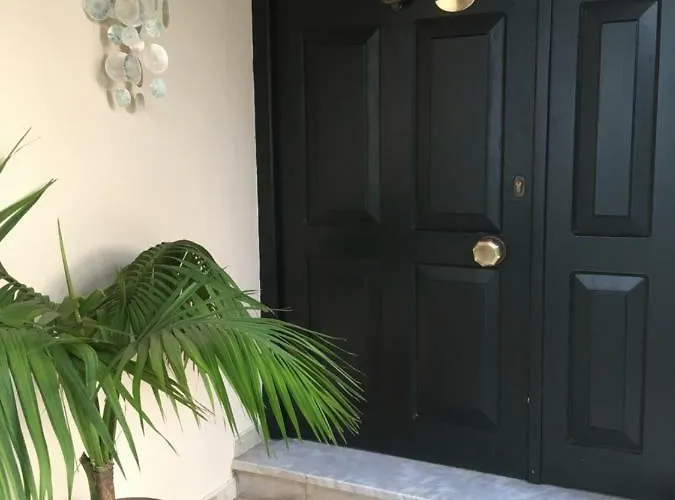 بيت للعطل Eutuxia House