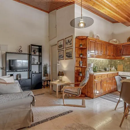 Eutuxia House Holiday home