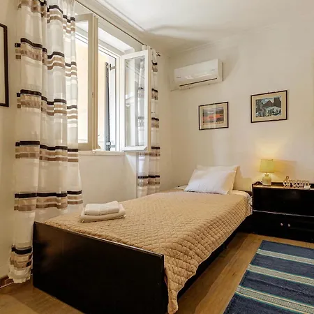 Eutuxia House * Corfu (city)